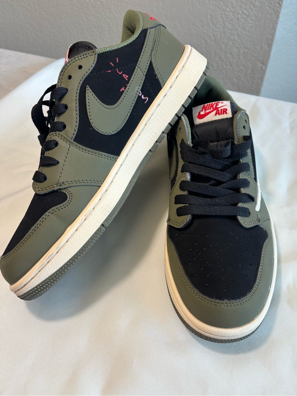 Travis Scott x Air Jordan 1 Low OG